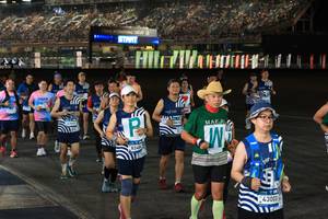 BIB: 
                            <button type="button" onclick="openModal(23900246)" class="btn btn-primary btn-sm float-right btn-popup" data-toggle="modal" data-target=".modal-high-quality">
                        <i class="fas fa-shopping-cart"></i> Add to Cart
                    </button>
                                            <button type="button" onclick="isThisMe(23900246, true)" class="btn btn-success btn-sm float-right btn-popup btn-isme hidden" data-toggle="tooltip" data-placement="bottom" title="นี่คือรูปของคุณใช่ไหม คลิกที่นี่เพื่อเอาเข้าอัลบั้ม">
                        <i class="fas fa-plus"></i> Add to album
                    </button>
                    <button type="button" onclick="isThisMe(23900246, false)" class="btn btn-warning btn-sm float-right btn-popup btn-isnotme hidden">
                        <i class="fas fa-ban"></i> Remove from album
                    </button>